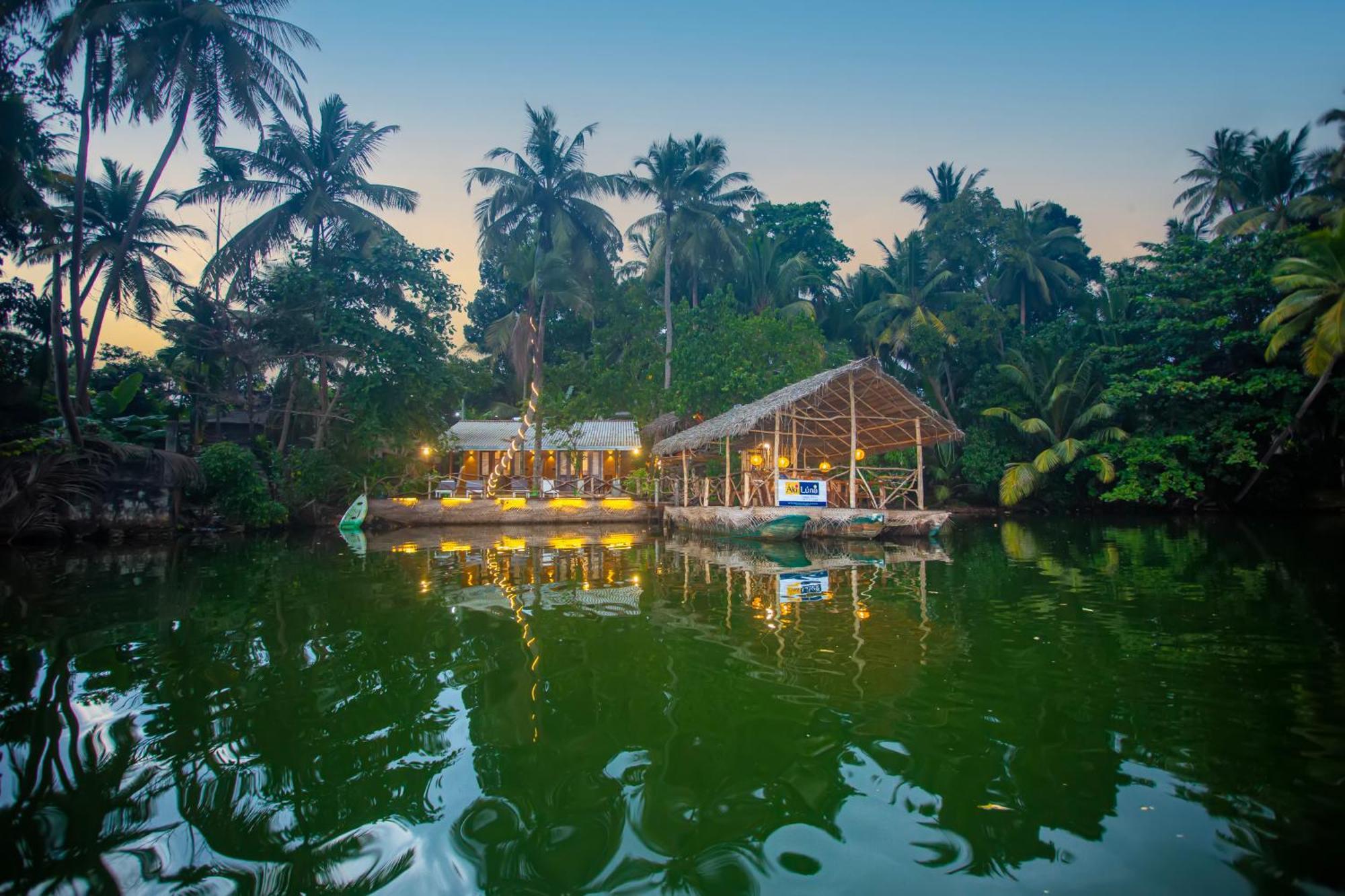Aki Luna Lagoon Resort Hikkaduwa Esterno foto